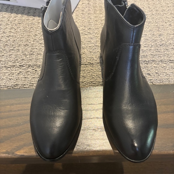 Black leather booties - Picture 2 of 3